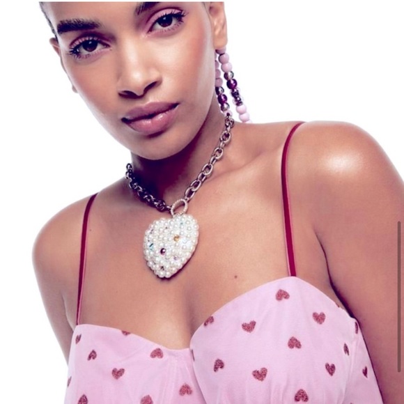 🩷 Betsey Jonson Pearl heart statement necklace - Picture 5 of 11